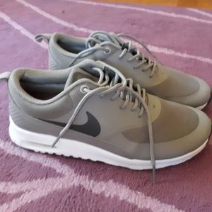 Nike Air Max Thea size 8 taupe desert sand